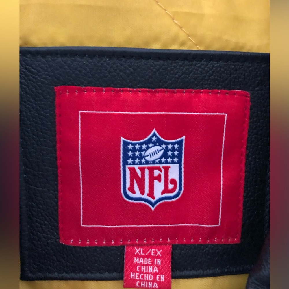 Pittsburgh Steelers Official NFL Leather Jacket - Picture 9 of 11